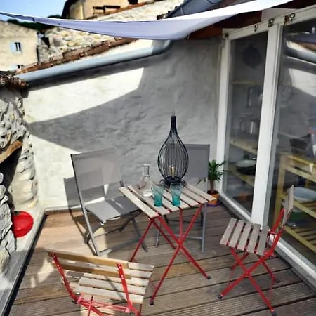 Dans Maison De Village * Labeaume