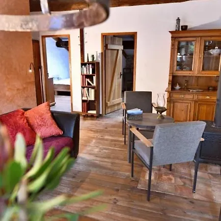 Dans Maison De Village * Labeaume